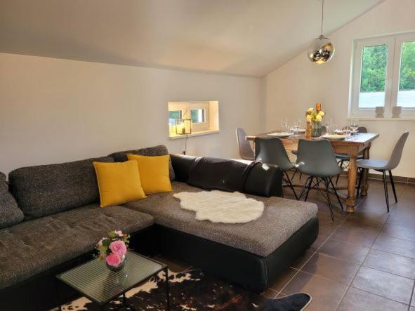 Familienfreundliche Grosszuegige Ferienwohnung Schlierachwelle Zwischen Schliersee Und Tegernsee Hausham Buitenkant foto